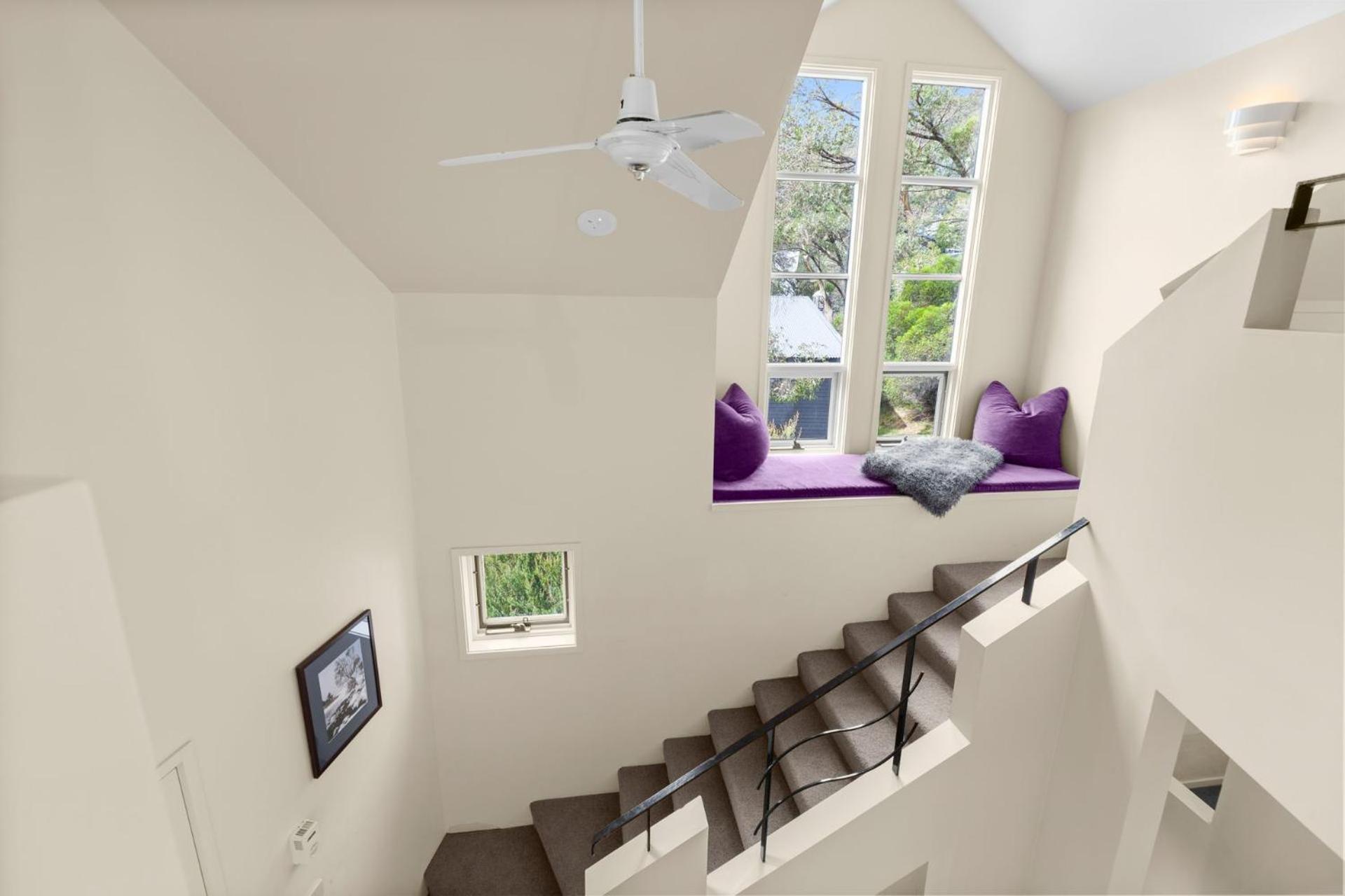 Village Green 2 Bedroom Loft Townhouse With Views Fireplace And Garage Parking Thredbo Kültér fotó